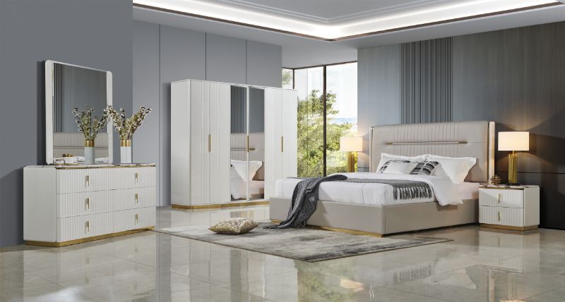 The Royal Embrace Bed Set